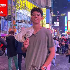 Meet your Posher, Diego